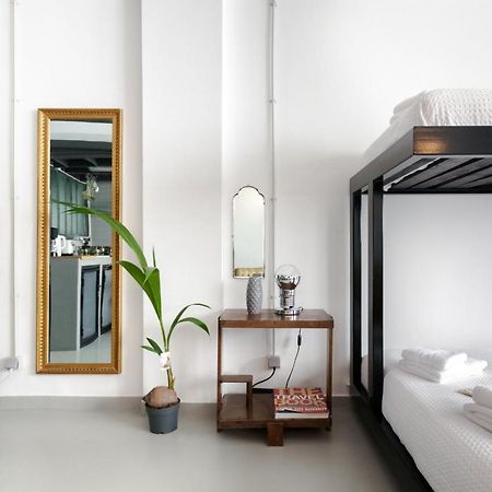 Monastiraki Factory Citycenter- Unspoiled Athens Apartments Экстерьер фото