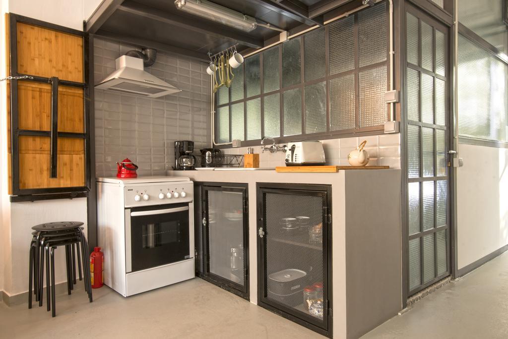 Monastiraki Factory Citycenter- Unspoiled Athens Apartments Экстерьер фото